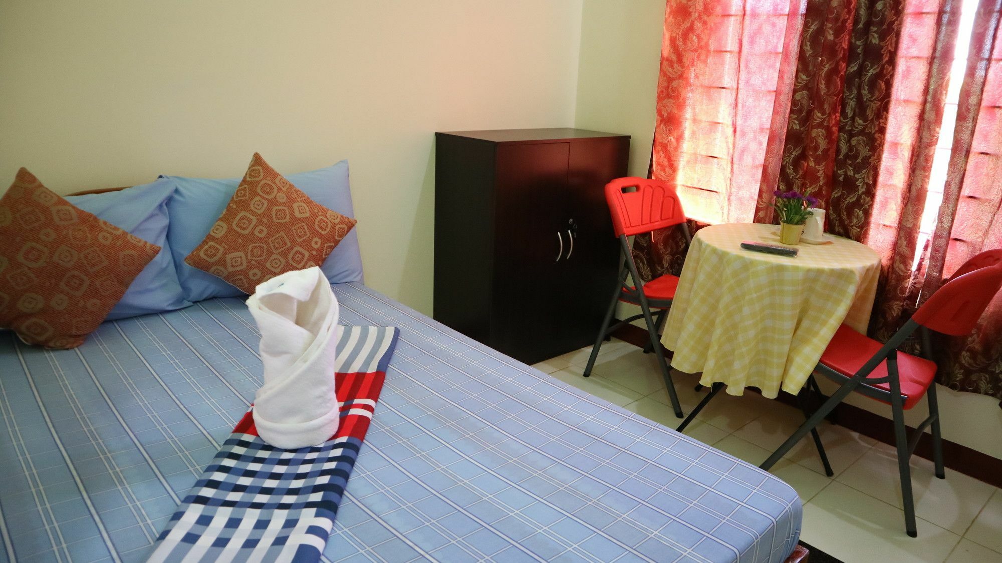 C Tower Studio Apartments プエルト・プリンセサ エクステリア 写真